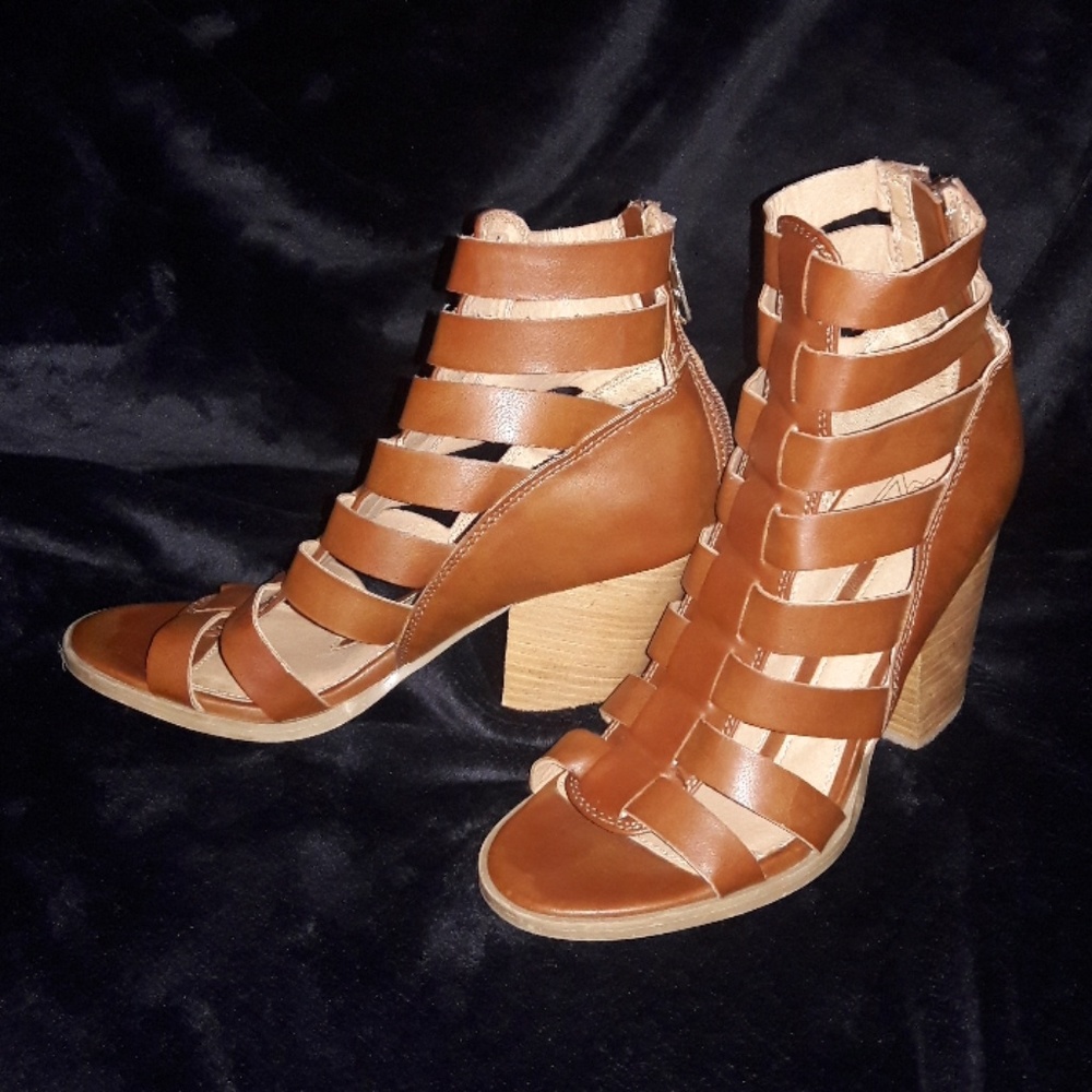 Women's Brown Heeled Boots